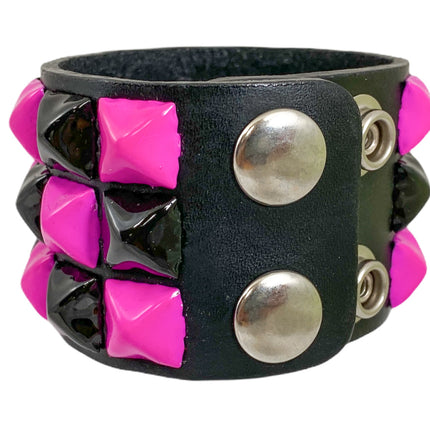FB306 PYRAMID STUD CHECKERED STUDDED