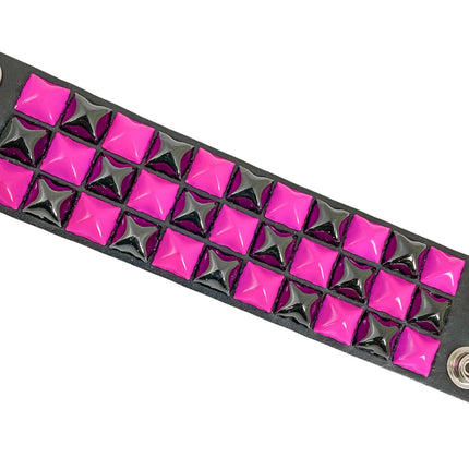 FB306 PYRAMID STUD CHECKERED STUDDED