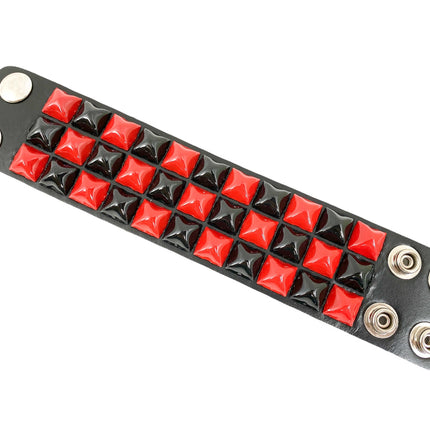 FB306 PYRAMID STUD CHECKERED STUDDED