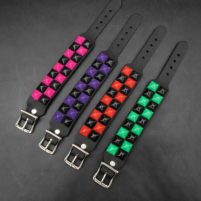 FB309 BUCKLE TWO ROW PYRAMID STUD CHECKERED STUDDED (Copy)