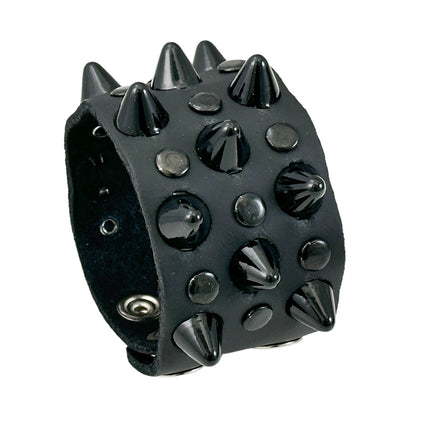 FB350 3 ROWS OF UK77 STUDS BRACELET