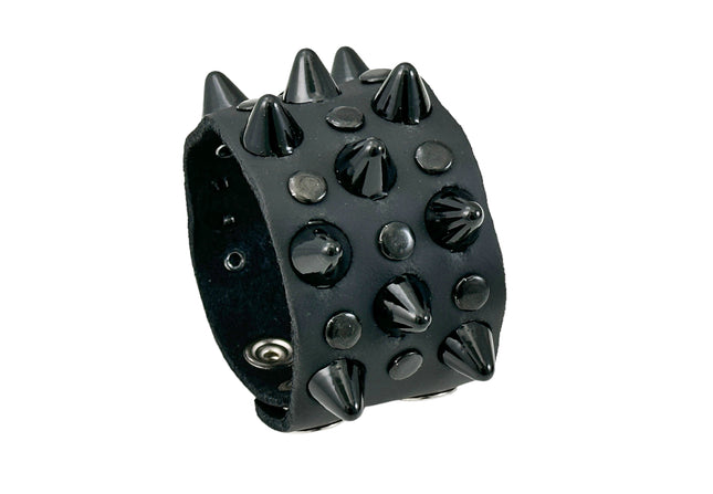 FB350 3 ROWS OF UK77 STUDS BRACELET