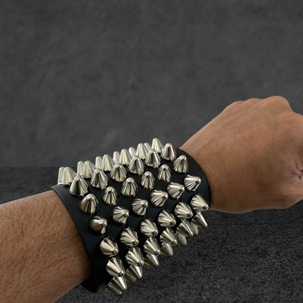 BC126UK  6 ROW UK77 STUD SHORT GAUNTLET BRACELET LEATHER