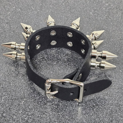 FB424  BUCKLE BRACELET WITH 2 ROW 1" SPIKES