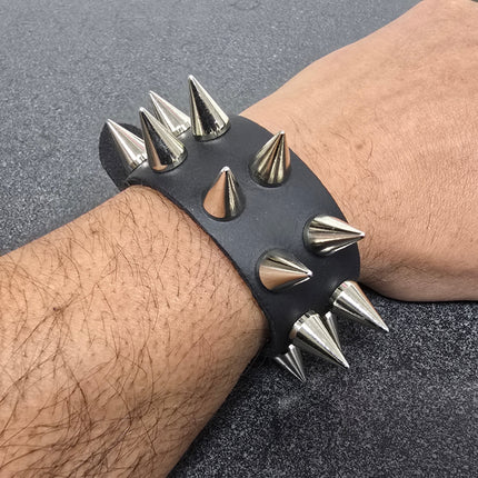 FB425  BUCKLE BRACELET WITH 2 ROW CONE  SPIKES