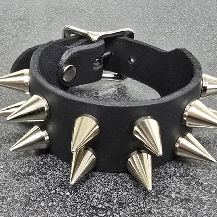 FB425  BUCKLE BRACELET WITH 2 ROW CONE  SPIKES