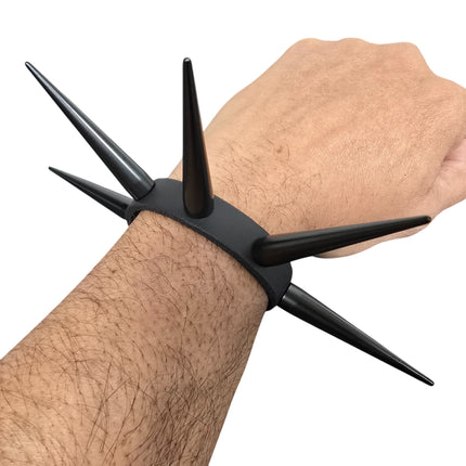 FB426 LONG 5PCS CONE SPIKE SINGLE ROW BUCKLE BRACELET
