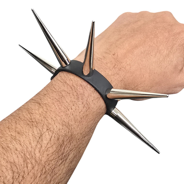 FB426 LONG 5PCS CONE SPIKE SINGLE ROW BUCKLE BRACELET