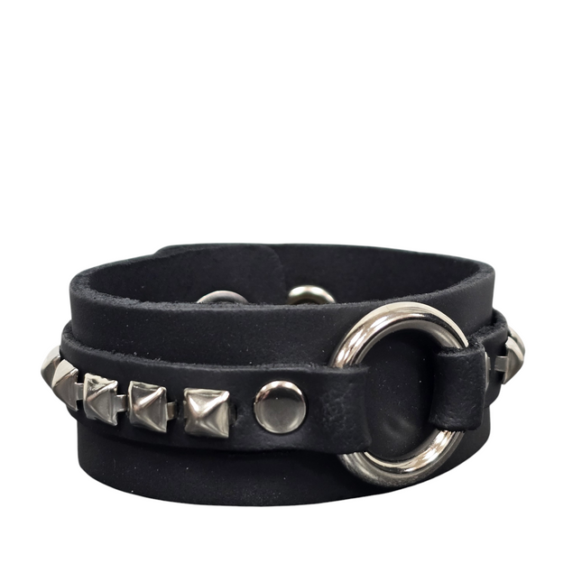 FB435PMD  MINI PYRAMID STUDDED MIDDLE RING  BRACELET