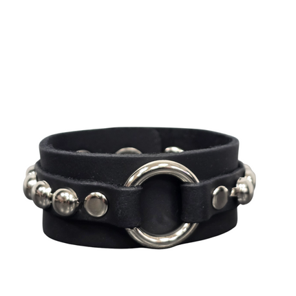 FB435RND  ROUND  STUDDED MIDDLE RING  BRACELET