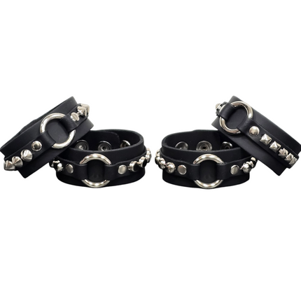 FB435RND  ROUND  STUDDED MIDDLE RING  BRACELET