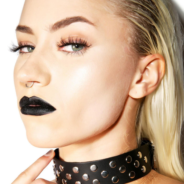 FC172  THREE ROW NAILHEAD CHOKER