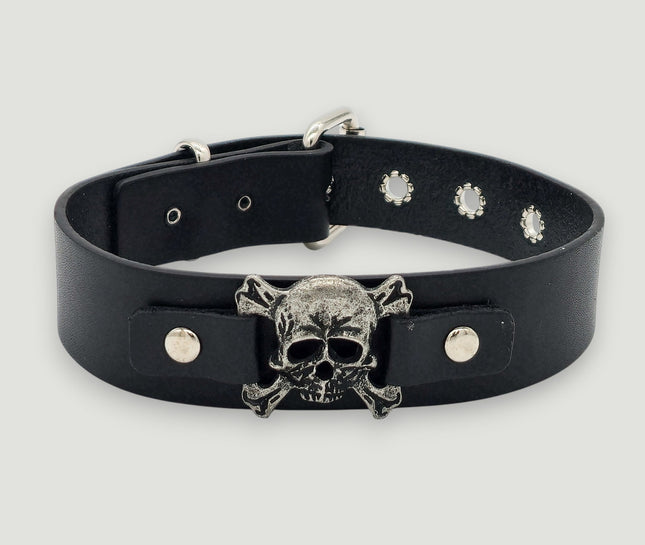 FC186  SKULL/ DEVIL  CROSBONE LEATHER COLLAR