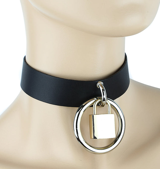 FC214SQ HANGING RING AND LOCK LEATHER CHOKER