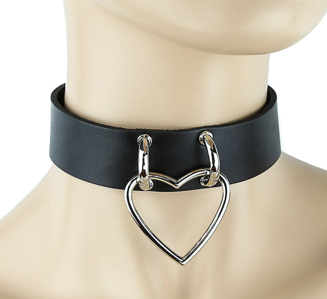 FC216 1 1/8" BLACK LEATHER CHOKER WITH HEART RING