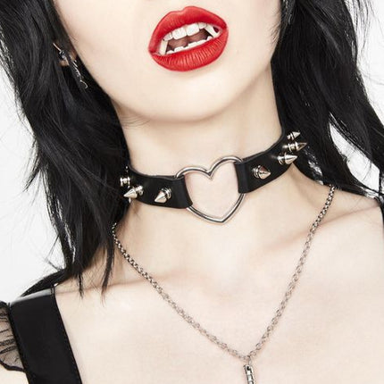 FC223SPIKE  1/2" SPIKE HEART CHOKER