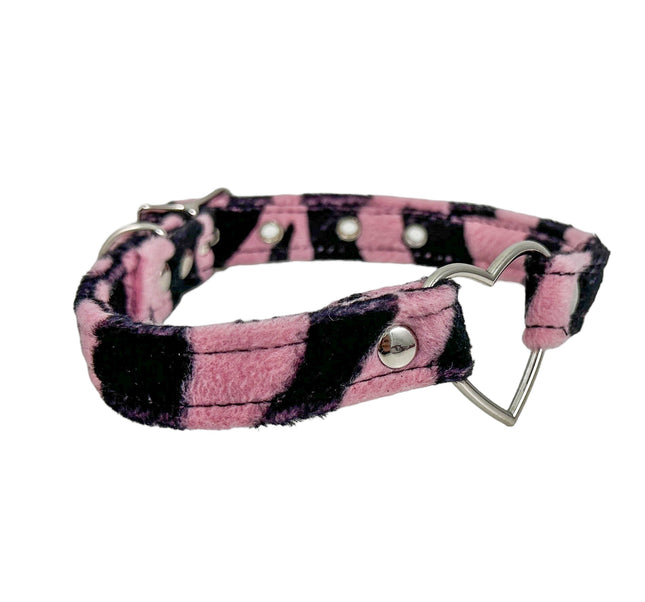 FC223L-ZEB  PINK RED WHITE FUZZY ZEBRA HEART RING BONDAGDE CHOKER