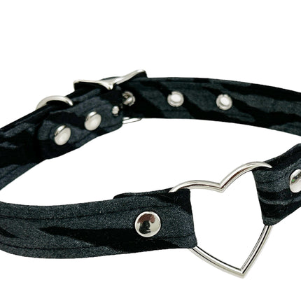 FC223Z CANVAS ZEBRA PRINT ZEBRA HEART RING  CHOKER