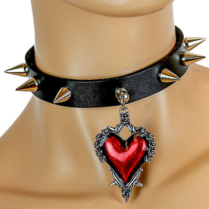 FC311 CONE SPIKE CHOKER WITH HEART PENDANT