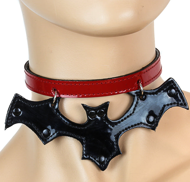 FC384P HANGING BAT PATENT LEATHER CHOKER
