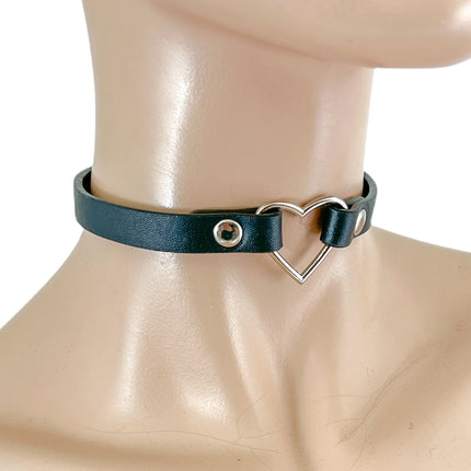 FC224 SMALL HEAR SKINNY VEGAN CHOKER