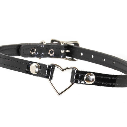 FC224 PATENT SMALL HEART SKINNY CHOKER