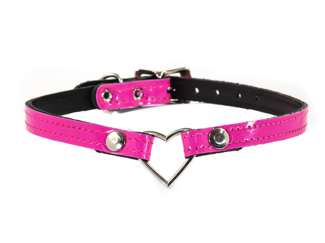 FC224 PATENT SMALL HEART SKINNY CHOKER