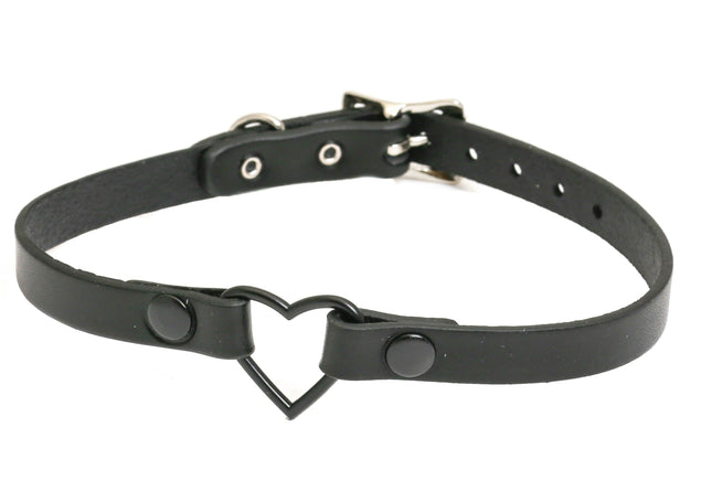 FC224-BS SMALL HEART BLACK CHOKER