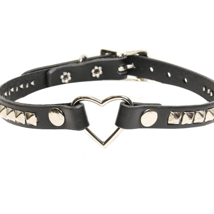FC224PMD  MINI PYRAMID STUD HEART CHOKER