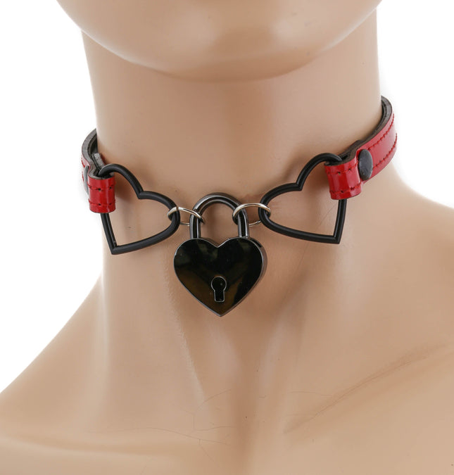 FC748P PATENT LEATHER HEART RING LOCK CHOKER