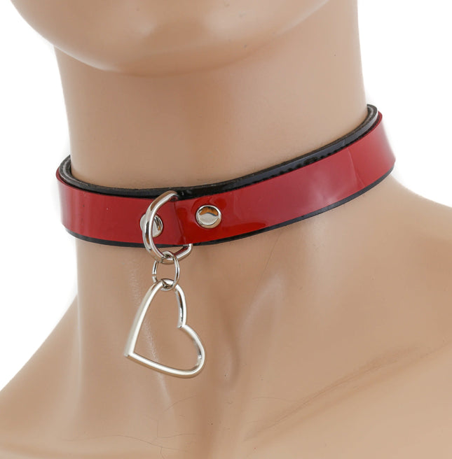 FC749P HANGING HEART PATENT LEATHER CHOKER