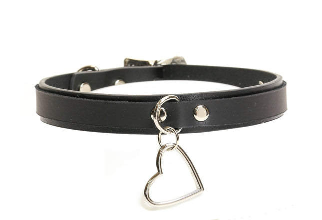 FC749 HANGING HEART CHOKER