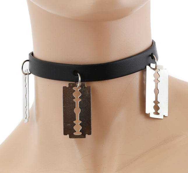 FC757 THREE RAZOR  BLADE GENIUINE LEATHER CHOKER
