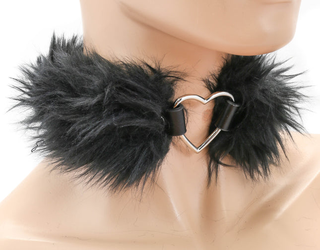 FC762 FURRY HEART CHOKER