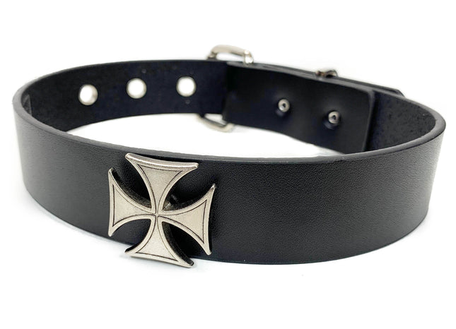 FC866 IRON CROSS CHOKER