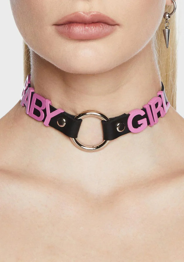 FC870-PS  PINK LETTER MIDDLE RING CHOKER