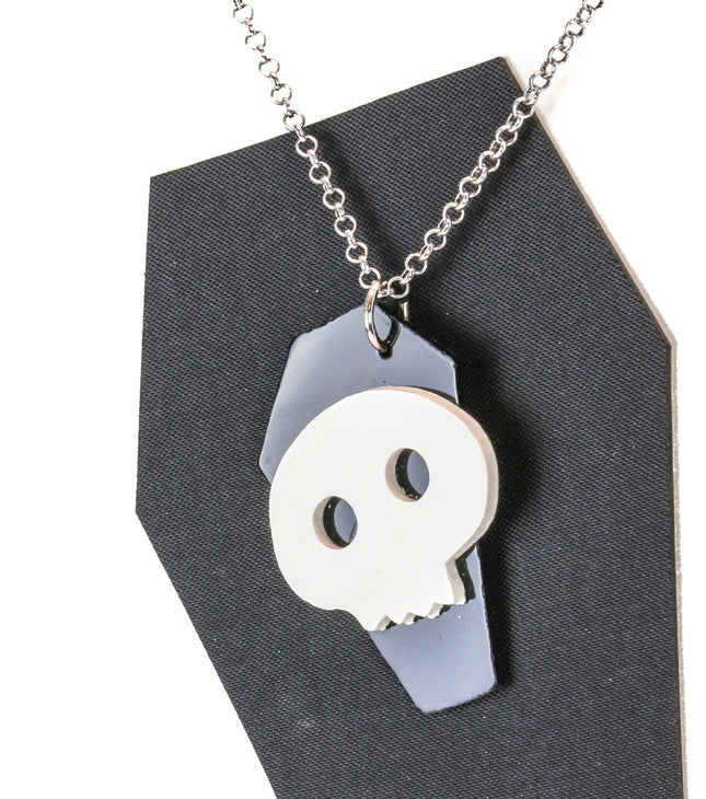 FC801BLK-WHT COFFIN SKULL PENDANT