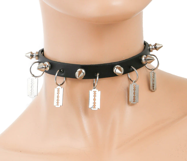 FC904 RAZOR BLADE SPIKE CHOKER