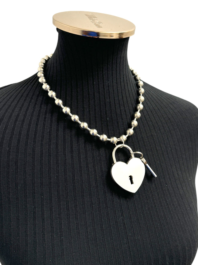 FC956HT-SIL-L  JUMBO 2"  LOCK HEART PENDANT BALL CHAIN NECKLACE