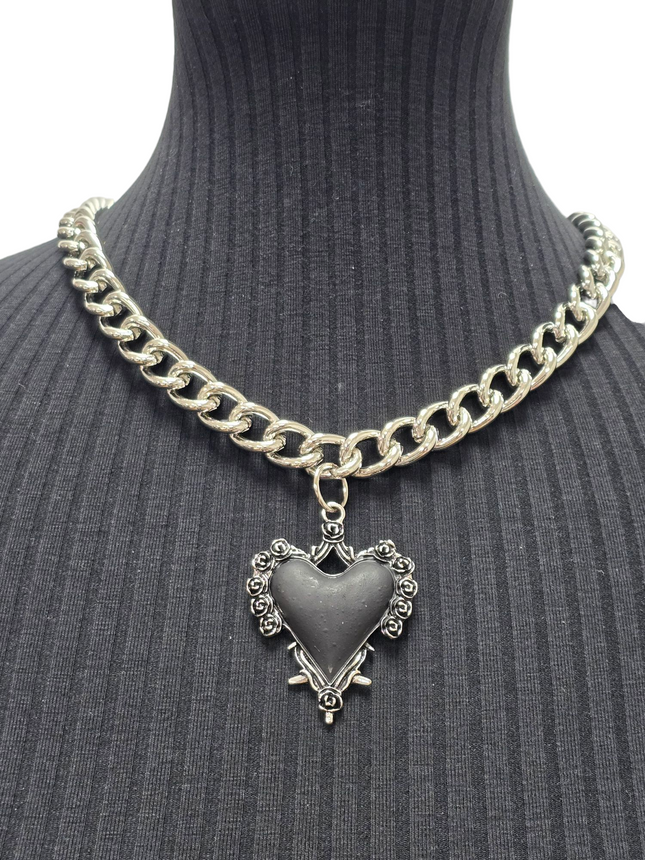 FC993R STEEL REGULAR CHAIN ROSE HEART THORNE PENDANT