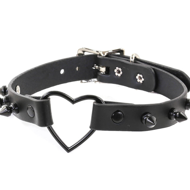 FCK108  HEART CHOKER WITH SPIKE