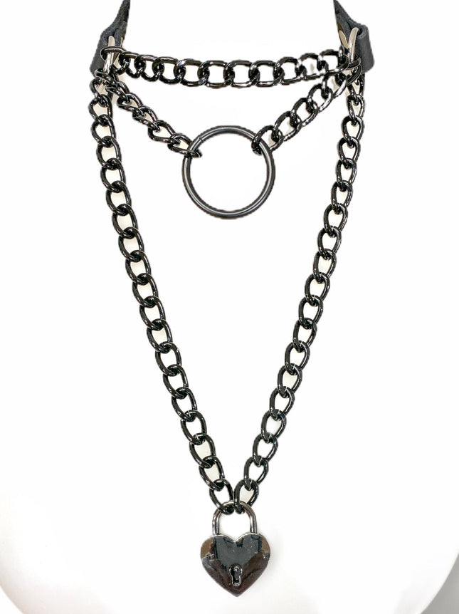 FCK126BS-HEART TRIPLE CHAIN SQUARE LOCK CHOKER