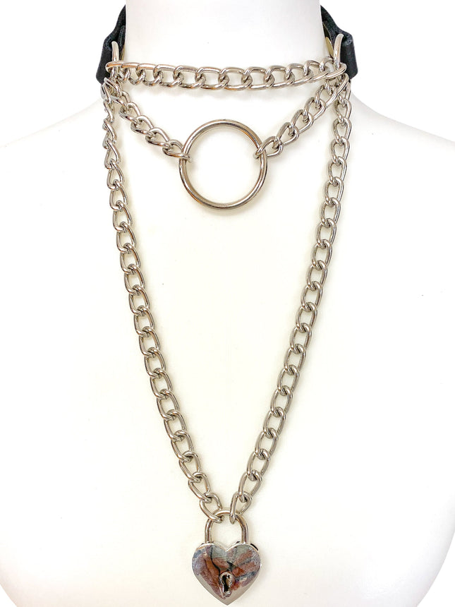 FCK126HEART TRIPLE CHAIN SQUARE LOCK CHOKER