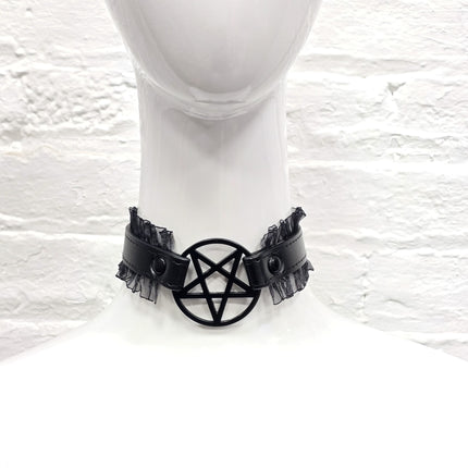 FCK130 PENTAGRAM LACE TRIM GOTH COLLAR