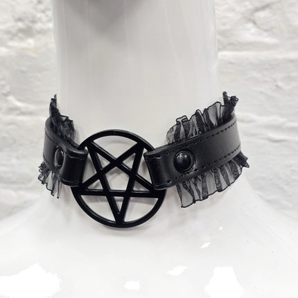 FCK130 PENTAGRAM LACE TRIM GOTH COLLAR