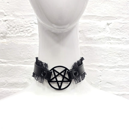 FCK130 PENTAGRAM LACE TRIM GOTH COLLAR