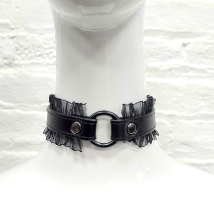 FCK132 RING LACE EDGE CHOKER