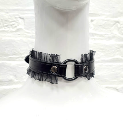 FCK132 RING LACE EDGE CHOKER