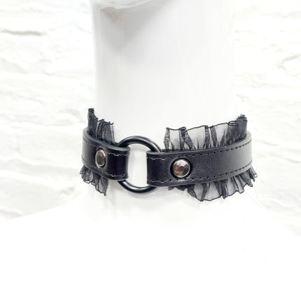 FCK132 RING LACE EDGE CHOKER