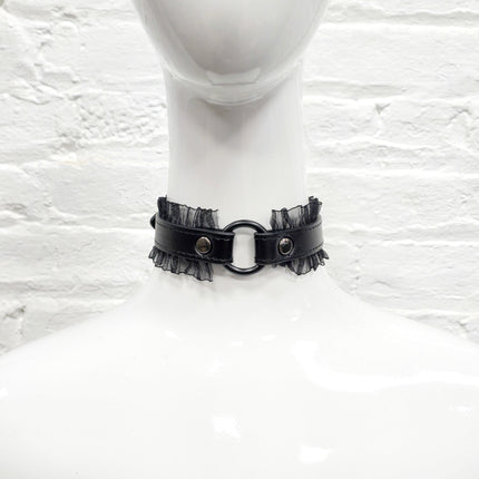 FCK132 RING LACE EDGE CHOKER